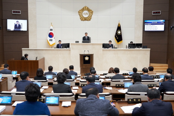 NSP통신-18일 용인시의회 본회의장에서 제239회 임시회가 진행되고 있다. (용인시의회)