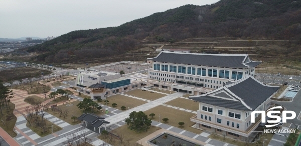 NSP통신-경상북도교육청은 안전한 통학환경 조성을 위해 10년이 경과된 통학차량을 전면 교체하기로 했다고 13일 밝혔다. (경상북도교육청)