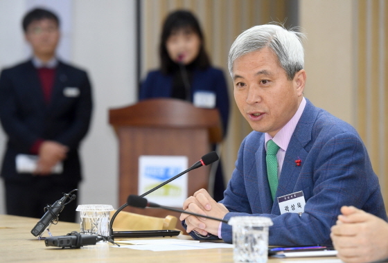 NSP통신-7일 동탄도시철도 추진을 위한 업무협약식에서 곽상욱 오산시장이 발언을 하고 있다. (오산시)