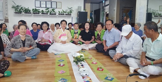 NSP통신-▲아산시가 경로당을 대상으로 노올자 공동체 사업을 추진한다. (아산시)
