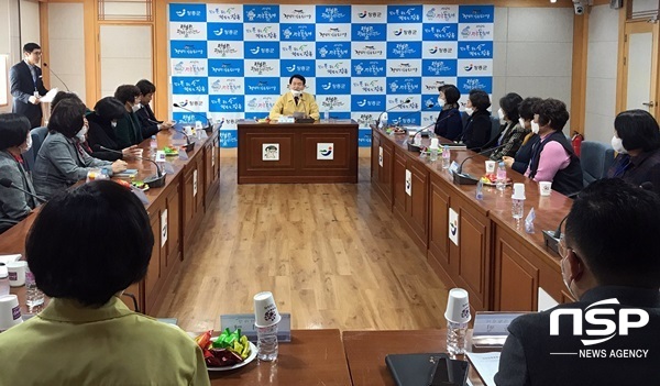 NSP통신-장흥군이 지난 25일 개최한 지역 의료기관과의 긴급 대책회의. (장흥군)