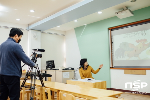 NSP통신-경북과학대 유아교육과 행동분석실에서 온라인 수업을 위한 동영상을 제작하고 있다. (경북과학대학교)