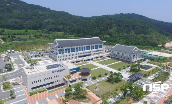 NSP통신-경상북도교육청은 민원서비스 개선과제 발굴단이 31건의 민원 불편사항을 발굴해 이 가운데 14건을 개선·추진한다고 10일 밝혔다 (경상북도교육청)