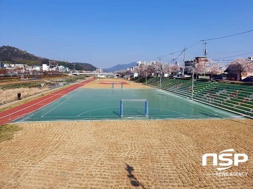 [NSP PHOTO]정읍시, 정읍천 둔치 어린이 축구장 새단장