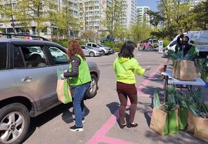 [NSP PHOTO]담양군, 수도권에서 친환경 농산물 꾸러미 드라이브 스루 판매