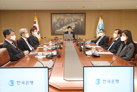 NSP통신-한은 금통위원화 회의 모습 (한은)