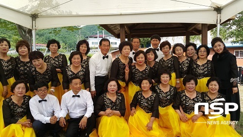 [NSP PHOTO]진안 정천면 노래교실, 성금 100만원 기부