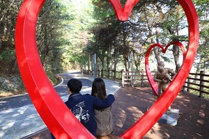 [NSP PHOTO][가볼까]진안 마이산 연인의 길·산약초타운 별빛소리 정원