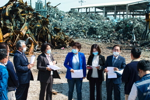 [NSP PHOTO]화성시의회 경제환경위, 폐기물처리업체 화재 현장점검