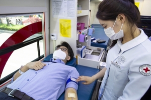 [NSP PHOTO]현대건설, 대구·경북·부산에 생계지원키트 및 헌혈증 기부