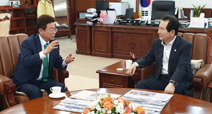 [NSP PHOTO]이철우 경북도지사, 국무총리에게 통합신공항·영일만대교 문제해결 적극 건의