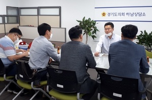 [NSP PHOTO]김진일 도의원, 경기도 신청사 건립공사 간담회 가져