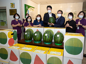 [NSP PHOTO]조원태 회장, 강서구 소외계층 위해 수박 기부