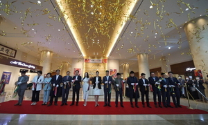 [NSP PHOTO]여수 아트디오션 갤러리 팝아티스트 낸시랭 작품 첫 선보여