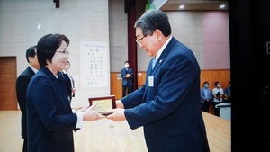 [NSP PHOTO]신영자 군산시의원, 전북 지방의정봉사상 수상