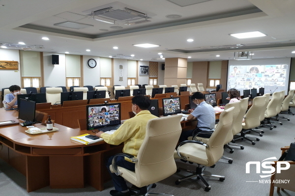 NSP통신-경상북도교육청은 지난 15일 교육지원청 업무담당자와 지역별 강사 요원 등 50여명이 참석한 가운데 학교생활기록부 기재방법에 대한 원격 연수를 했다고 16일 밝혔다 (경상북도교육청)