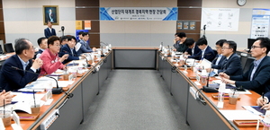 [NSP PHOTO]이철우 경북도지사, 구미서 다시 뛰자 경북 현장 간담회 가져