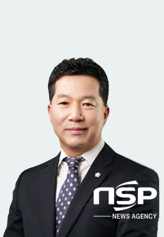 NSP통신-담양군의회 제8대 후반기 의장에 선출된 김정오 의장. (담양군의회)