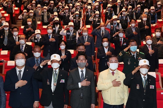 NSP통신-▲충남도가 6·25전쟁 제70주년 기념행사를 개최했다. (충남도)
