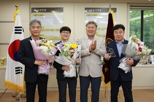 [NSP PHOTO]이길호·김귀근·이우천 군포시의원, 의정활동 최우수상