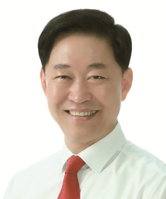 NSP통신-용인시의회 후반기 미래통합당 대표로 선출된 윤재영 의원. (용인시의회)