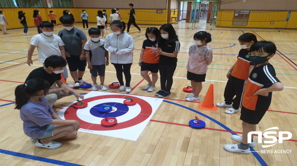 NSP통신-경상북도교육청은 놀이중심 교육과정 운영과 지원을 위해 놀이수업 교사연구회, 놀이 학급, 놀이 학부모지원단 등 126팀의 놀이공동체를 운영한다. (경상북도교육청)