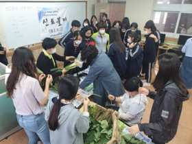 [NSP PHOTO]선덕여자고등학교, 신토불이 농산물 나눔장터 개장