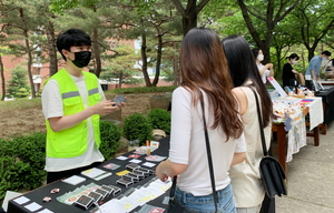 [NSP PHOTO]계명대, 시각디자인과 학생들 바자회 수익금 장학금으로 기부