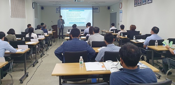 NSP통신-▲아산시가 찾아가는 중소기업시책 합동설명회를 개최했다. (아산시)