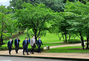 [NSP PHOTO]이재용 삼성 부회장, 차세대 반도체 패키징 기술 점검