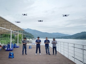 [NSP PHOTO]안산시, 의암호 선박 전복사고 수색현장 드론봉사대 투입