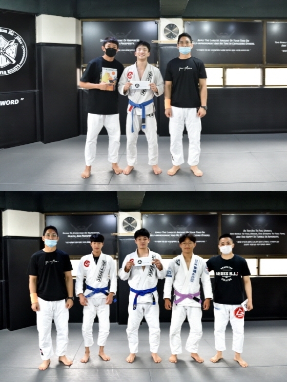 NSP통신-개인전 우승자 윤형주 선수(가운데)가 우승 상금을 수상했고 단체전(아래사진)에서는 송유민, 최기원, 김진우(왼쪽부터) 선수가 우승해 함께 기념사진을 촬영하고 있다.