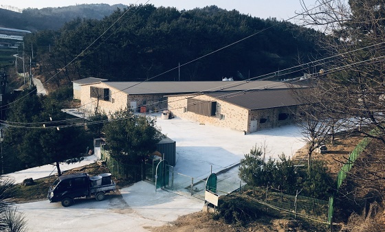 NSP통신-▲공주시가 관내 4개 농장을 깨끗한 축산농장으로 신규 지정했다. (공주시)