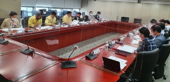 NSP통신-▲충남도가 코로나19 2차 대유행 대비해 방역대책을 논의했다. (충남도)