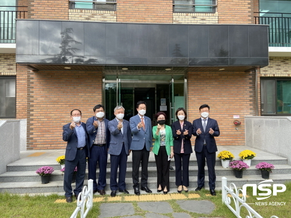 NSP통신-경상북도교육청은 23일부터 오는 28일까지 안동, 영덕, 경산, 포항 등 4개 지역 사회복지시설과 소방서를 방문해 풍성한 추석을 날 수 있도록 관계자를 격려하고 따뜻한 정을 나누는 시간을 가진다 (경상북도교육청)