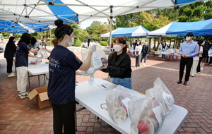 [NSP PHOTO]계명대 총학생회, 고향 못가는 학생들 격려 선물 지급