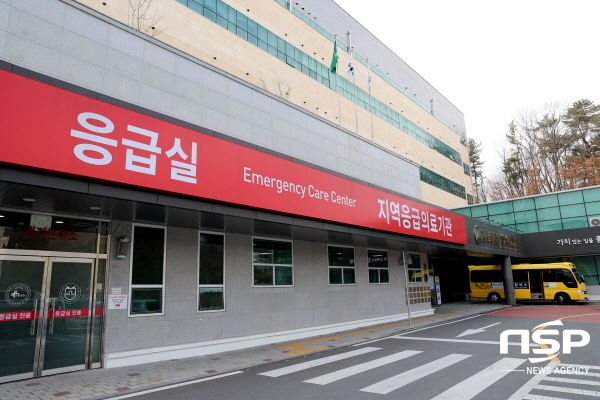 NSP통신-에스포항병원은 오는 30일부터 10월 4일까지 추석 명절 연휴 기간 동안에 휴진으로 인한 진료 공백을 최소화하기 위해 응급실을 24시간 정상적으로 운영한다고 밝혔다. (에스포항병원)