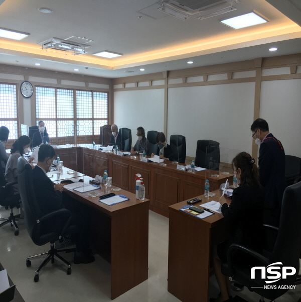 NSP통신-경상북도교육청은 7일 정책협의실에서 반부패·청렴 옴부즈맨 위원 7명이 참석한 가운데 반부패·청렴 옴부즈맨 정례회를 개최했다. (경상북도교육청)