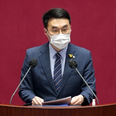 NSP통신-본회의장에서 법안을 설명하는 김남국 국회의원. (의원실)