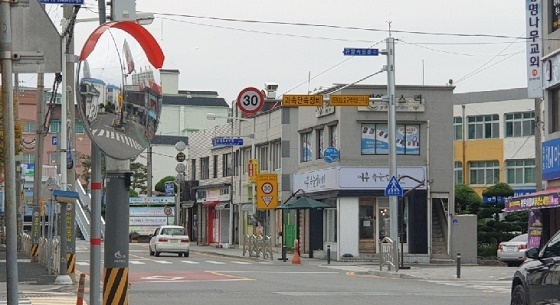 NSP통신-▲서천군이 어린이 보호구역 내 무인교통단속 카메라를 추가 설치한다. (서천군)