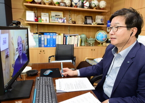 [NSP PHOTO]염태영 수원시장, 세계총회서 탄소중립 지방정부 해결 강조