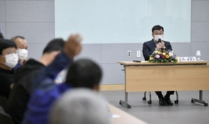 [NSP PHOTO]장영수 장수군수, 장수읍 주민자치 활성화 간담회