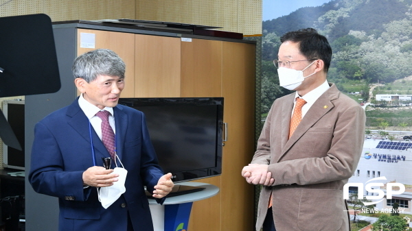 NSP통신-경상북도교육청은 학부모가 자녀를 이해하고, 올바른 부모의 역할을 하는데 도움을 주기 위해 저명강사 초청 온라인 학부모 교육을 한다고 6일 밝혔다. (경상북도교육청)