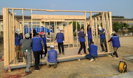 NSP통신-▲홍성군이 소형주택 농막 만들기 교육을 진행했다. (홍성군)