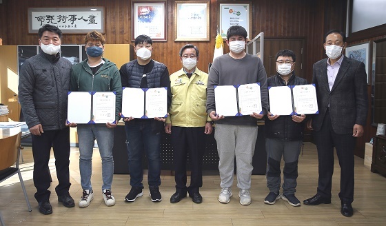 NSP통신-▲서천군이 임업 후계자 4명을 선발했다. (서천군)