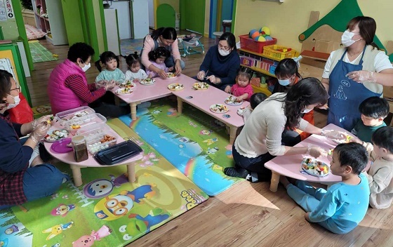 NSP통신-▲청양군이 군내 어린이집을 대상으로 로컬푸드 급식데이 행사를 진행한다. (청양군)