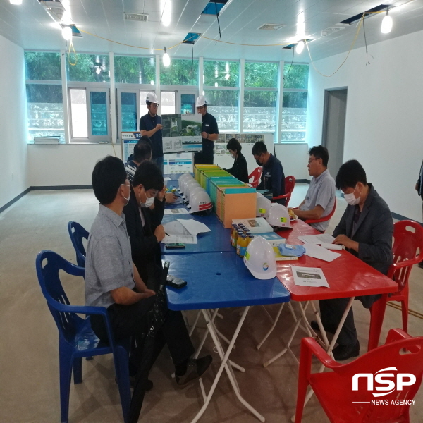 NSP통신-경상북도교육청은 오는 13일 칠곡 가칭)남율중학교 교사 신축공사 현장에서 시설공사 명예감사관 의 밀착형 시설공사 현장점검을 한다 (경상북도교육청)