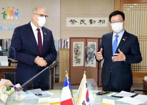 [NSP PHOTO]염태영 시장, 주한 프랑스 대사에 양국 우호협력 이바지하겠다