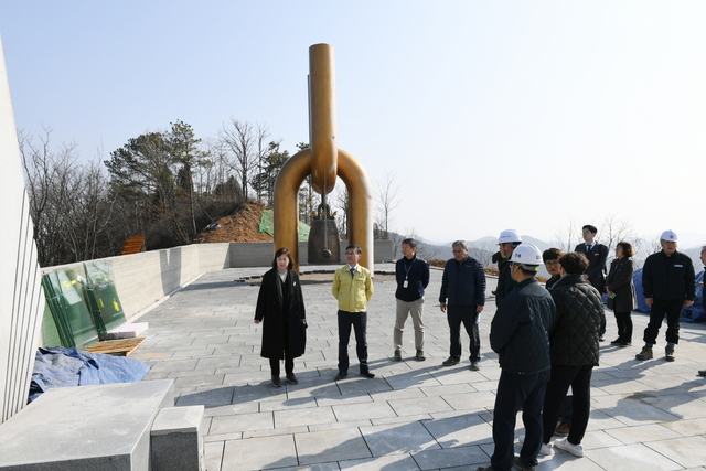 NSP통신-정하영 김포시장 애기봉평화생태공원 현장행정 모습. (김포시)