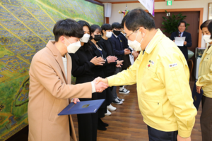 [NSP PHOTO]경주시장학회, 경주사랑장학금 수여... 지역 우수인재 육성 기여